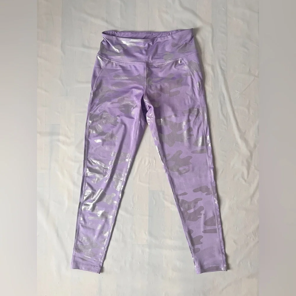 Refuge Lavender camo leggings metallic shiny back zip pocket Junior girl's  L